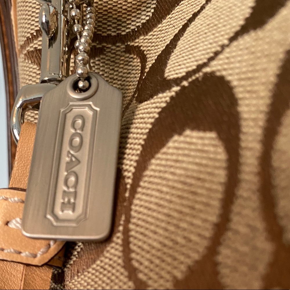 NWOT coach purse - Picture 3 of 5